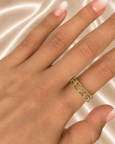 Floraler Ring mit Zirkonia
